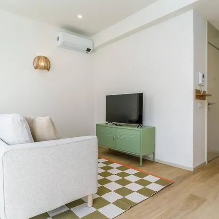 Modern & Bright Mercado 12 By Lisbeyond Faro